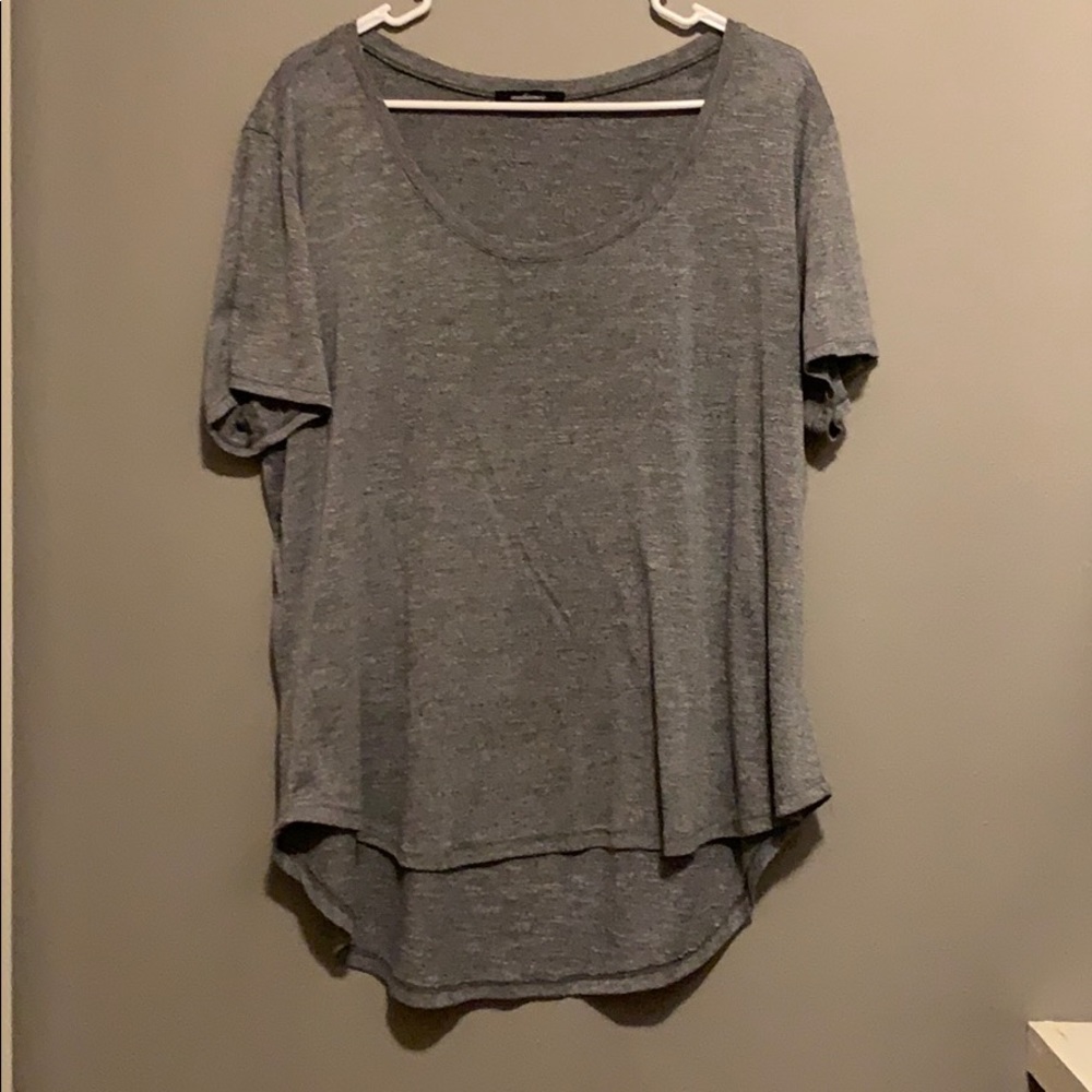 Ambiance Plus Tee